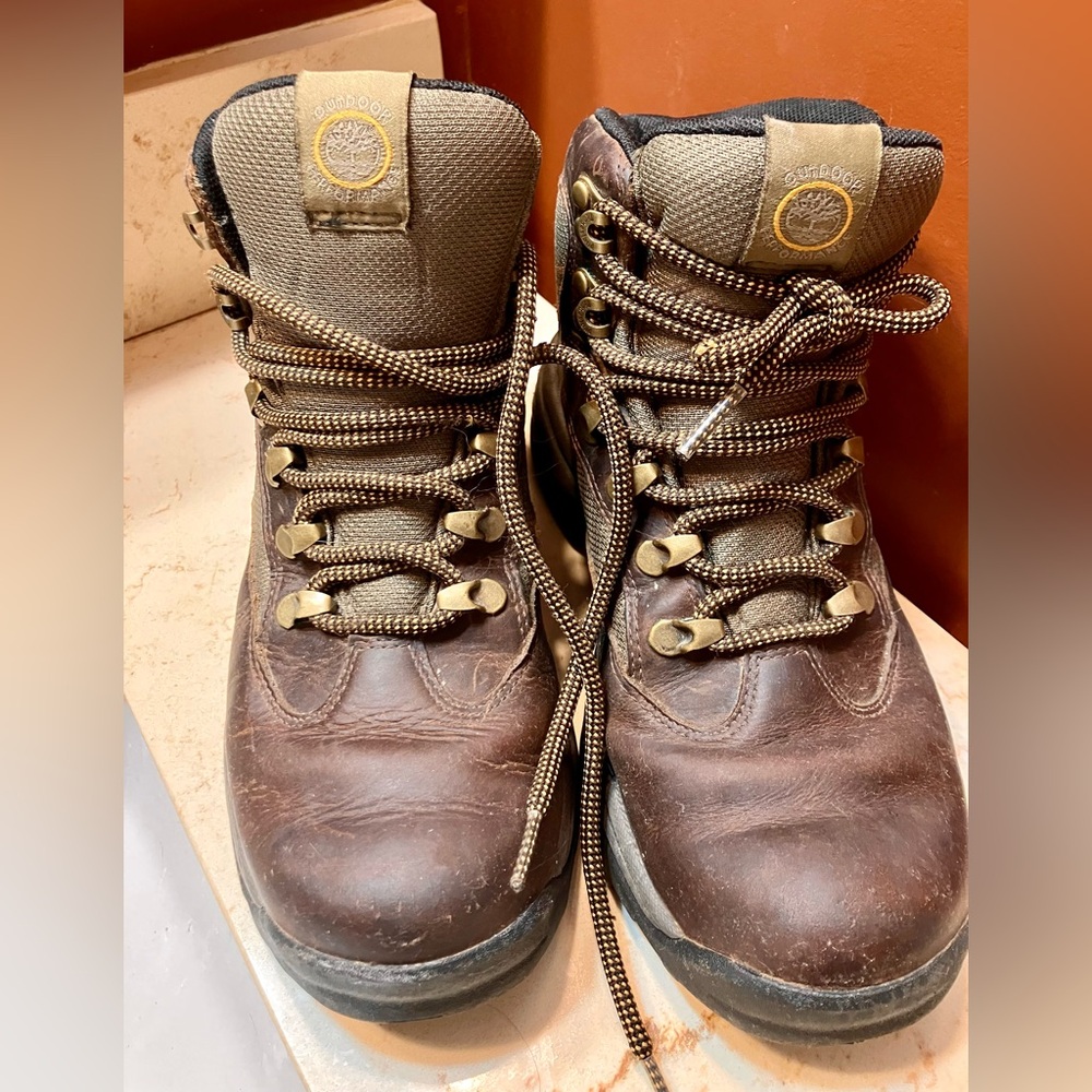Ladies Gore-Tex Timberland hiking boot, 7.5 regular